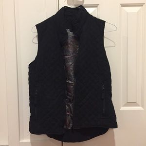 Black Outback Trading Company women's quilted vest